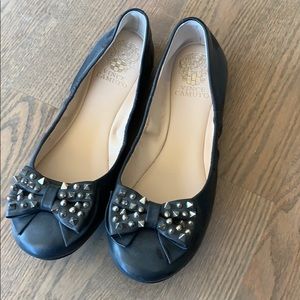 Vince camuto studded bow leather flats sz 7.5